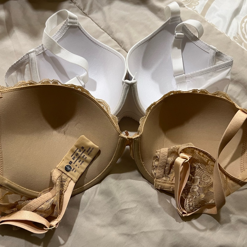 Bras - Picture 2 of 2